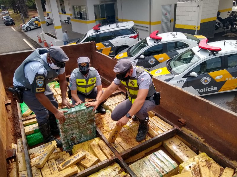 Rondon: Polícia Rodoviária apreende caminhão com maconha em Penápolis