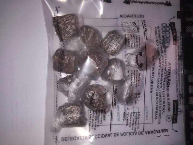 Ajudante é flagrado com maconha em Avanhandava