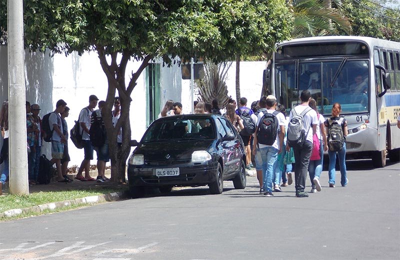 Governo anuncia retomada das aulas presenciais para setembro