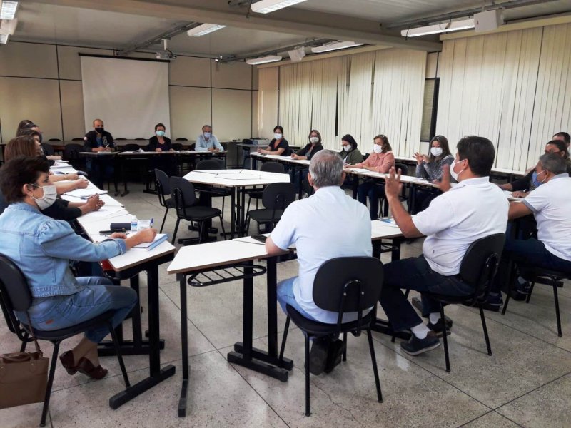 Penápolis inicia elaboração do Protocolo de volta às aulas 