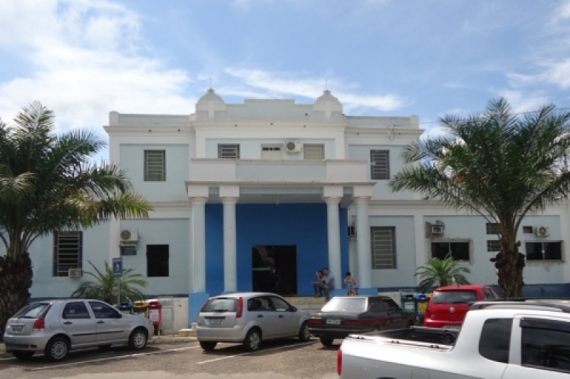 Homem armado invade a Santa Casa de Penápolis e rouba R$ 3,6 mil