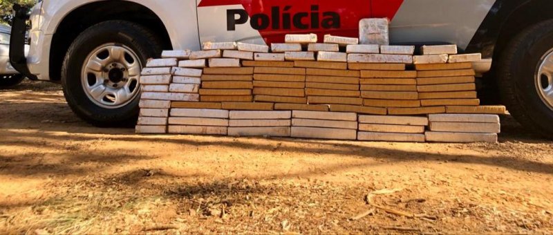 Força Tática prende casais acusados de tráfico em rodovia