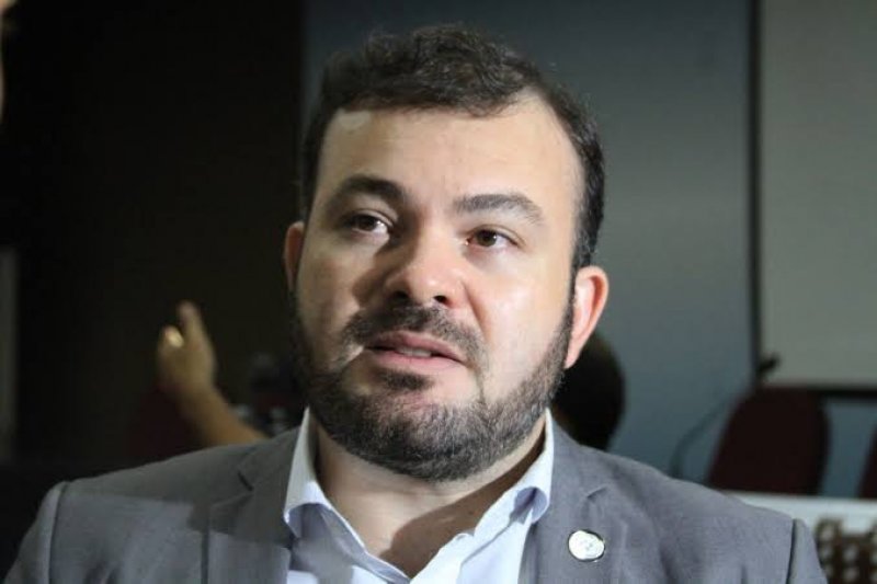 Penapolense Richard Torsiano conduz palestras na Colômbia