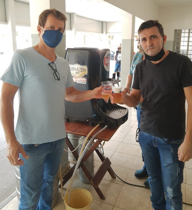 Chope é servido em velório de empresário, no interior de SP