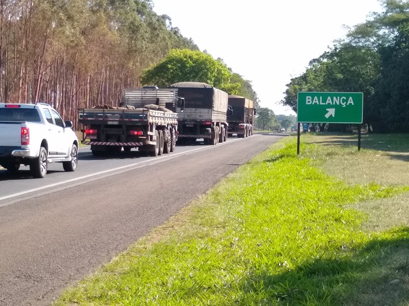 Balança: DER retoma fiscalização de caminhões em rodovias
