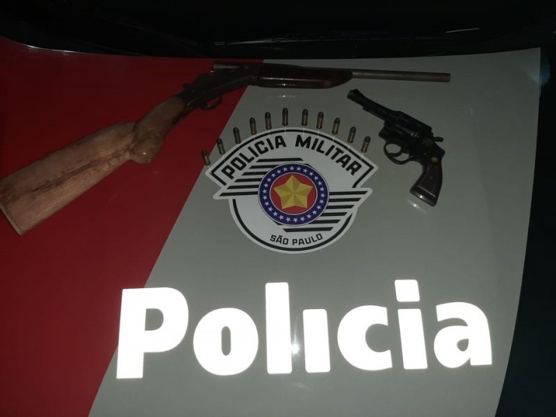 Retireiro é preso com armas