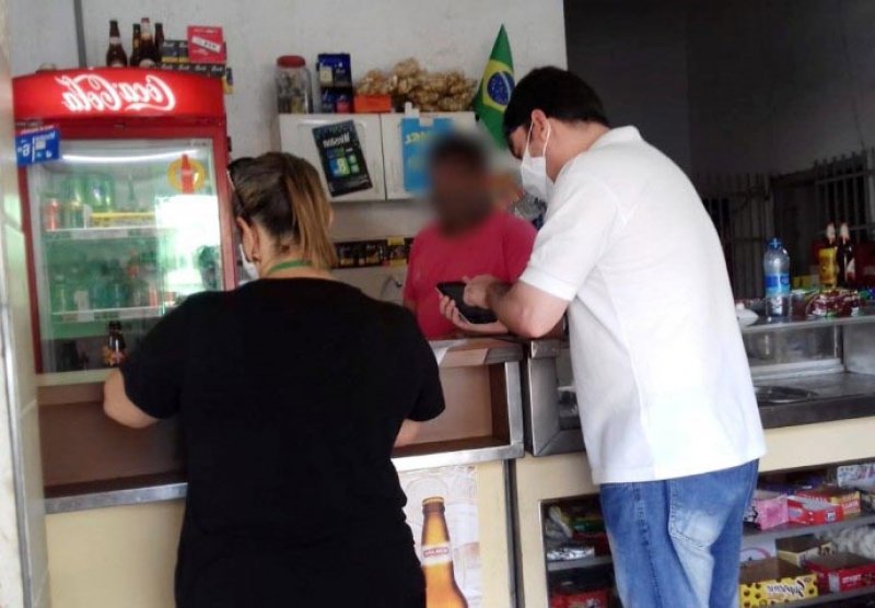 Covid-19: Prefeitura notifica estabelecimentos comerciais
