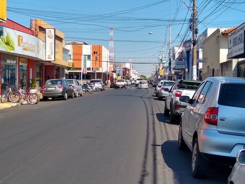 Governo de SP proíbe venda de bebidas alcoólicas após às 20h e altera horário do comércio