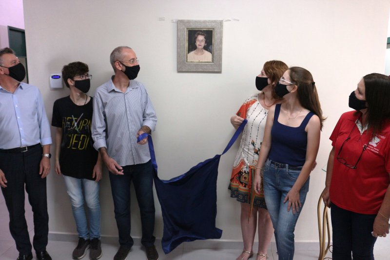 Homenagem à Anna Maria Albendim 
