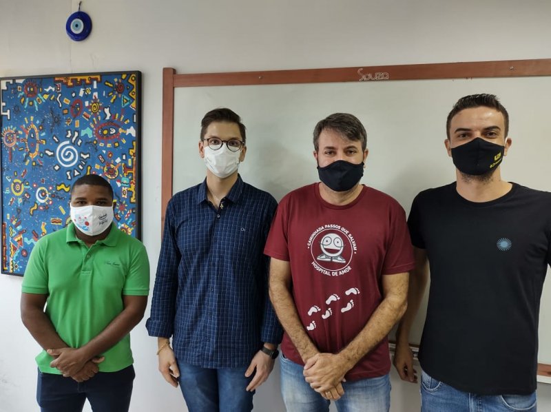 Bonolat doa 7 mil litros de leite para entidades do município