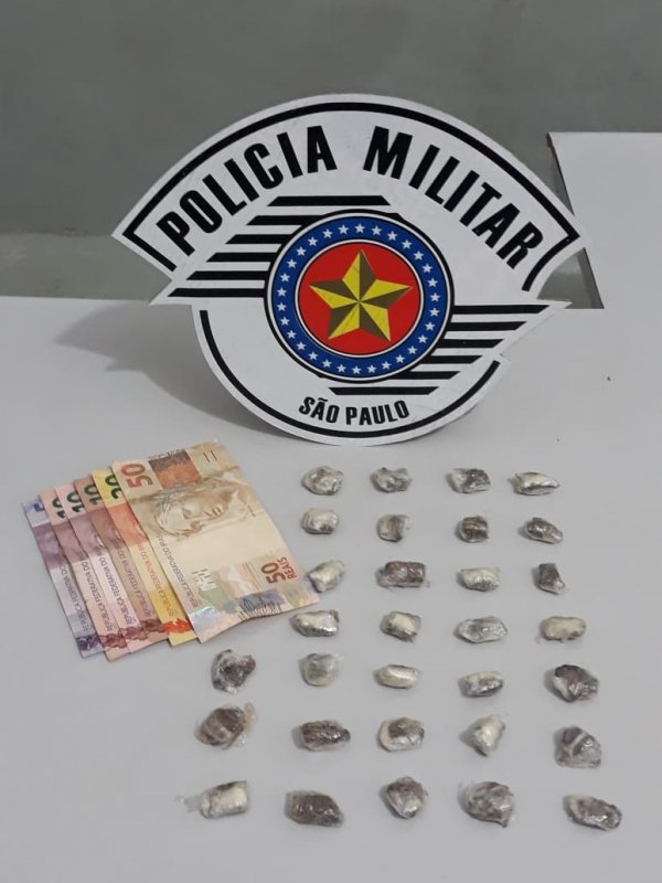 Feirante é preso por tráfico
