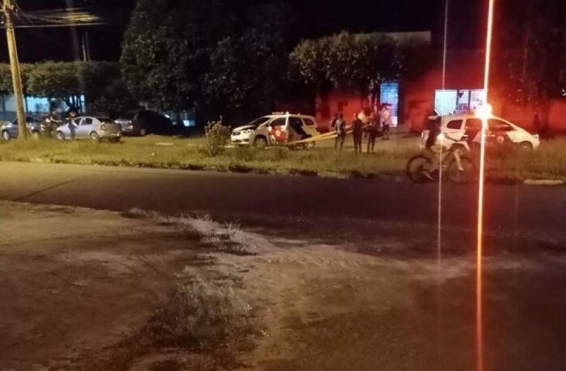 Homem é atropelado em avenida e acusado foge