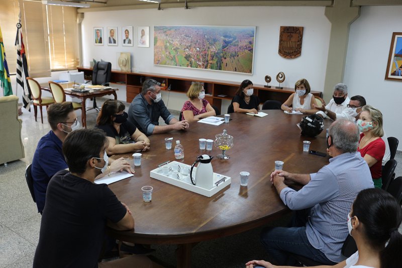 Prefeitura e SOS buscam alternativas para manter atendimentos