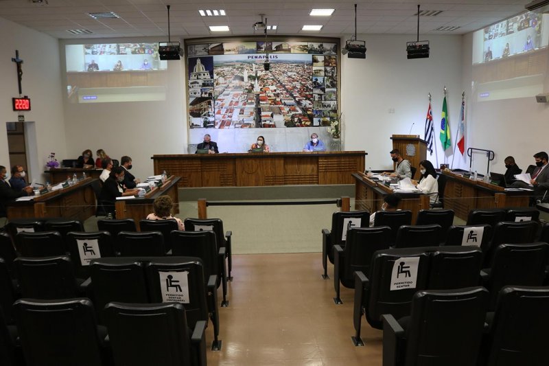 Vereadores de Penápolis pedem suspensão das aulas presenciais