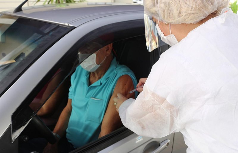 Vacinação é ampliada para idosos a partir de 69 anos
