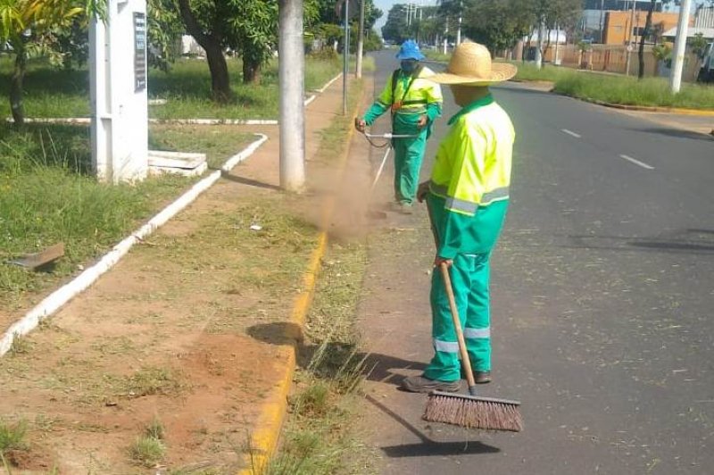 Ruas e calçadas: Daep executa serviços de limpeza e higienização