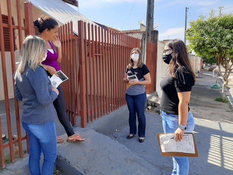 Daep realiza ações sobre descarte correto de resíduos em parceria com o Cras Itinerante