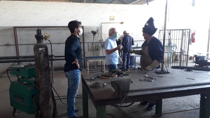 Prefeito visita futuro posto de atendimento do Daep no Eldorado