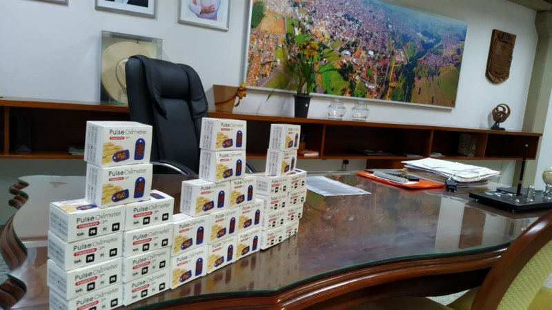 Rotary faz doação de aparelhos oxímetros ao município