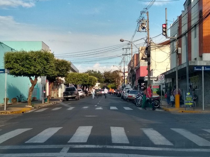 Vendas: Dia dos Namorados chega com expectativa no comércio penapolense