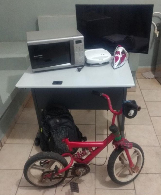 Reciclador é preso acusado de furtar residência