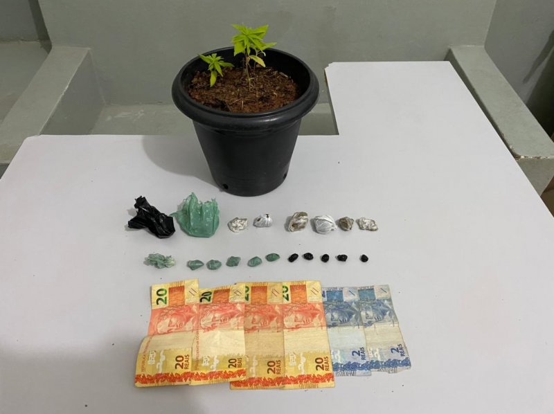 Gesseiro é apreendido com porções de entorpecentes