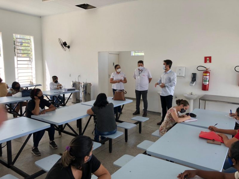 Participantes iniciam curso de confecção de cupcakes e bolos caseiros