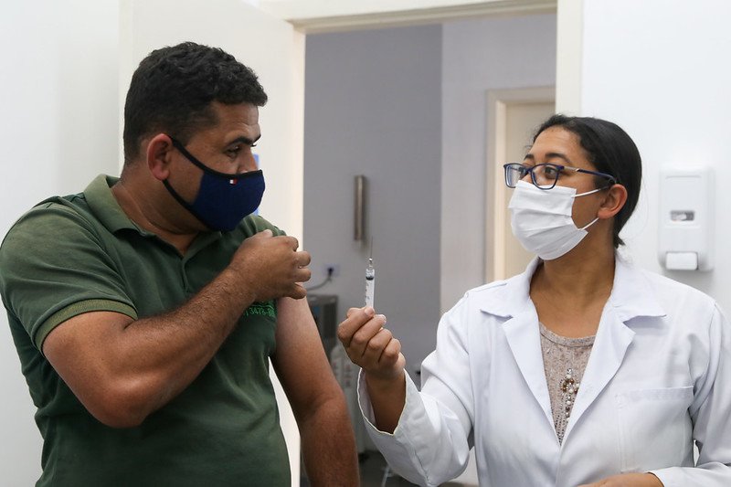 Estado de São Paulo atinge novo recorde na vacinação com 680 mil doses diárias aplicadas