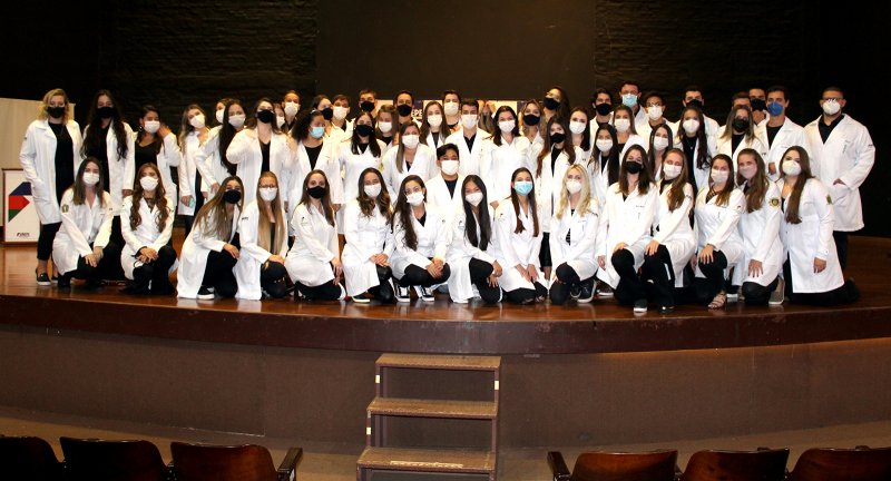 Turma 1 do curso de medicina da Funepe celebra 