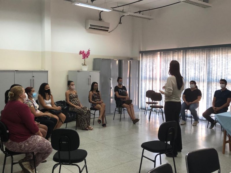 Gestantes recebem orientações sobre pré-natal odontológico