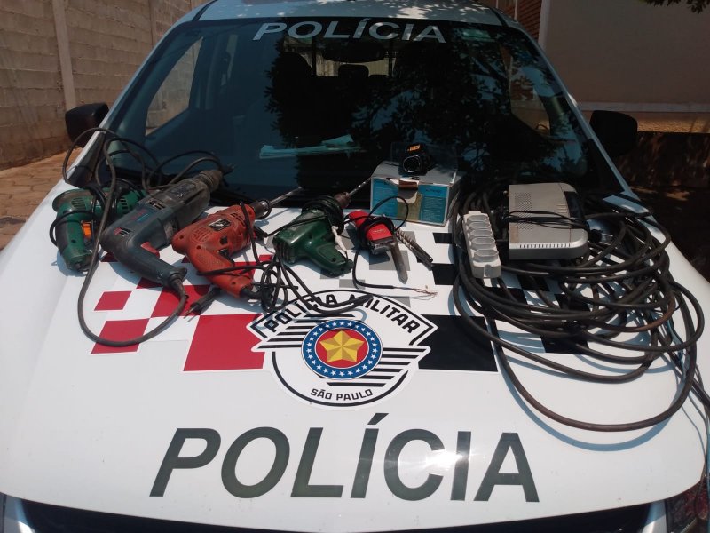 PM encontra ferramentas furtadas e pedreiro é preso