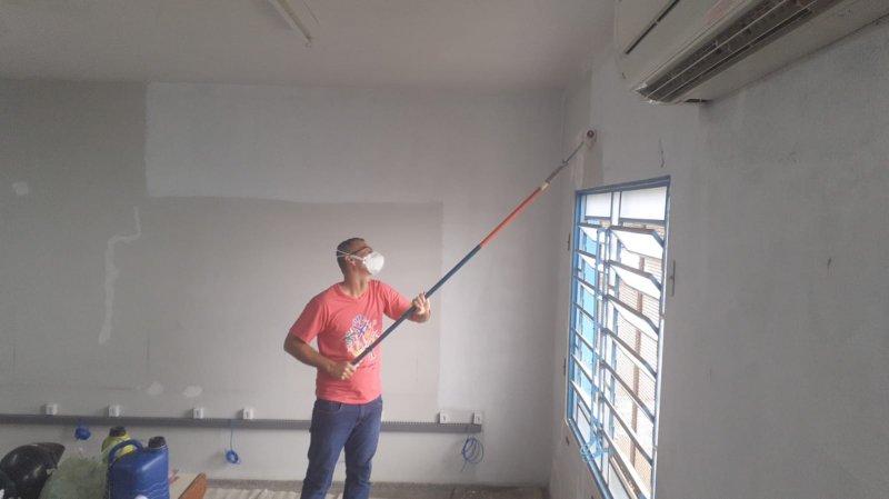 Prefeitura executa melhorias na Sala de Treinamento da Incubadora
