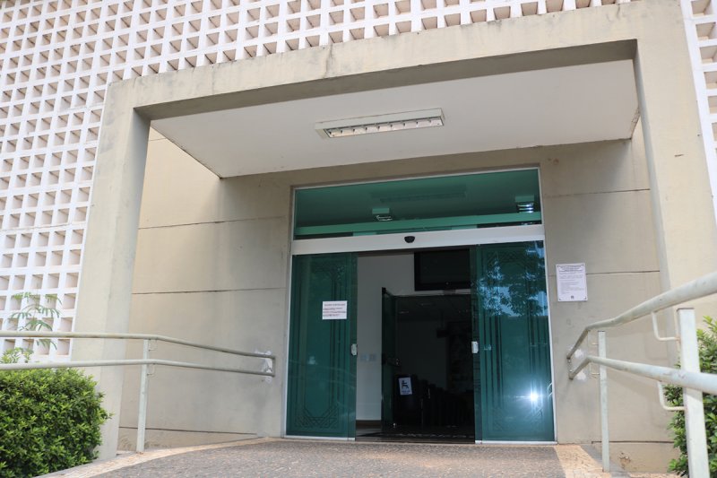 Câmara tem três projetos e um veto para sessão desta terça-feira