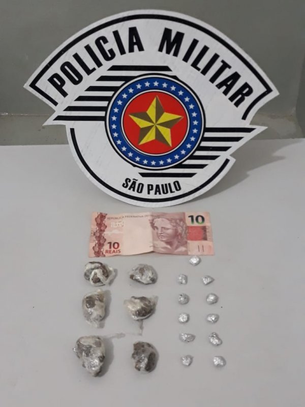 Rocam flagra menor com droga na Vila Aparecida