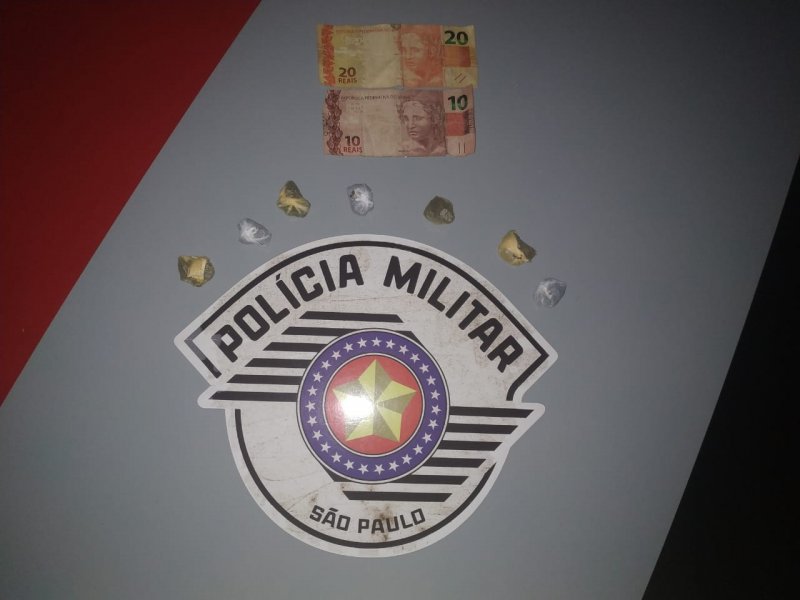 Ajudante é preso por tráfico na praça 9 de Julho