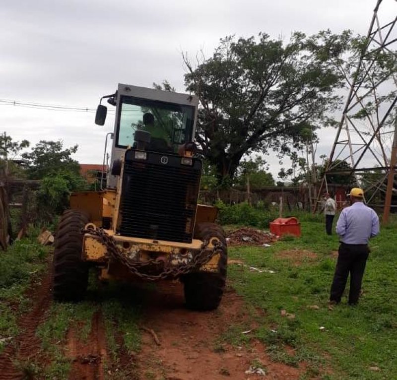 Secretaria de Obras realiza limpeza nas hortas comunitárias