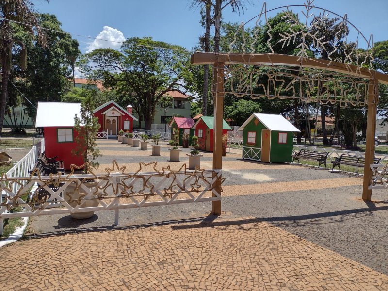 Natal dos Sonhos: Praça Carlos Sampaio terá Aldeia do Papai Noel e decoração temática