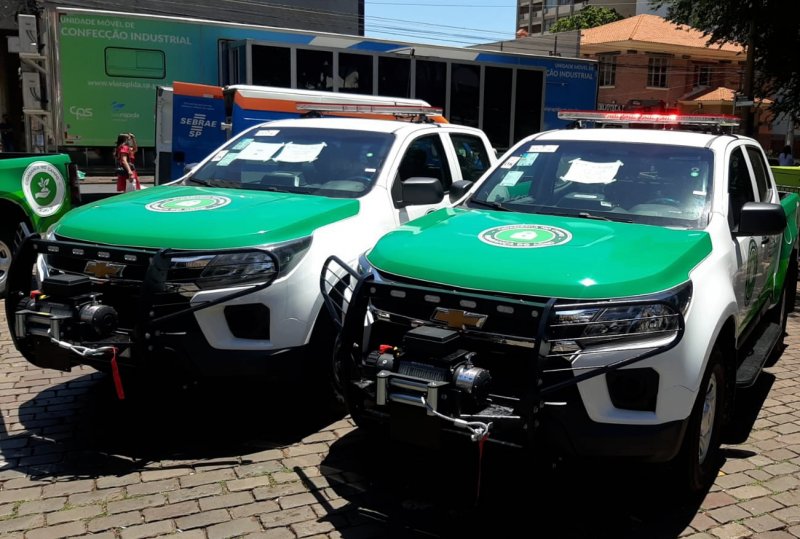 Governo do Estado entrega viatura para reforçar segurança e patrulhamento rural em Alto Alegre