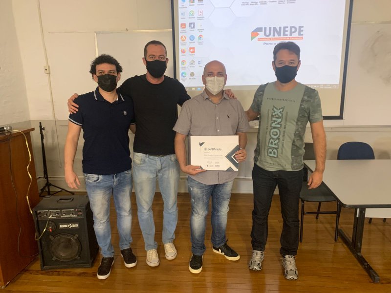 Curso de extensão de Marketing Digital se encerra com apresentação de trabalhos
