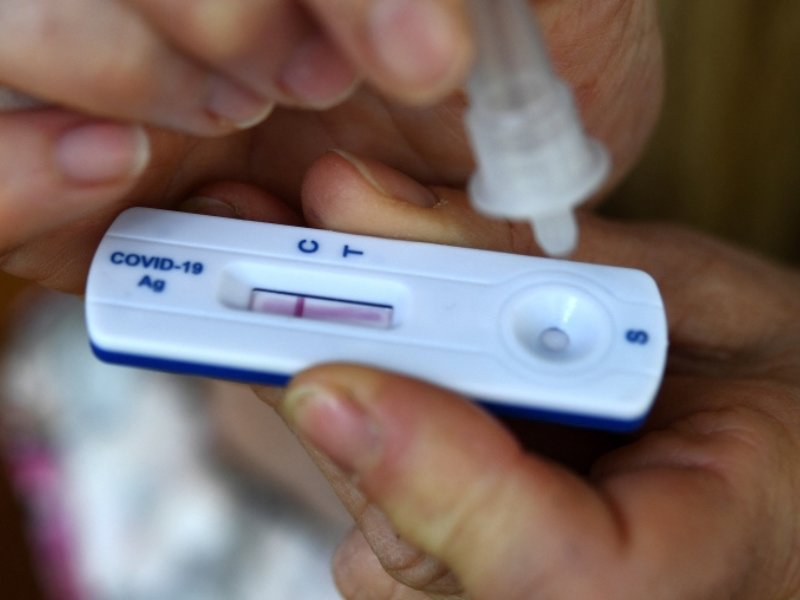 Saúde reduz quarentena aos infectados com Covid-19 em todo país