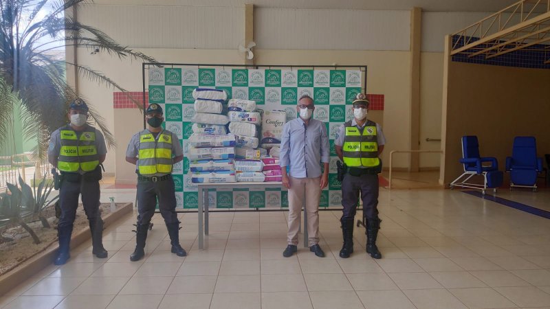 Lar Vicentino recebe doação de fraldas da PM Rodoviária