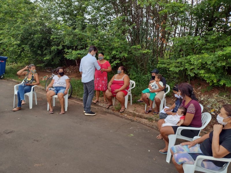 Bairros contemplados: Cras Itinerante atende moradores do Benone Soares