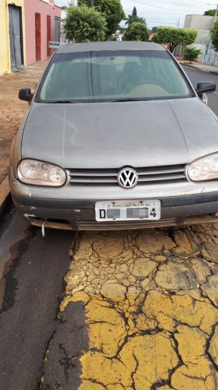Carta do Leitor - Sucata: O que acontece ou deveria acontecer com carros abandonados?