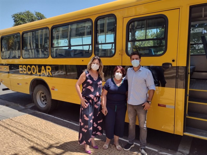 Transporte Escolar: Educação adquire veículos para atender alunos da zona rural 