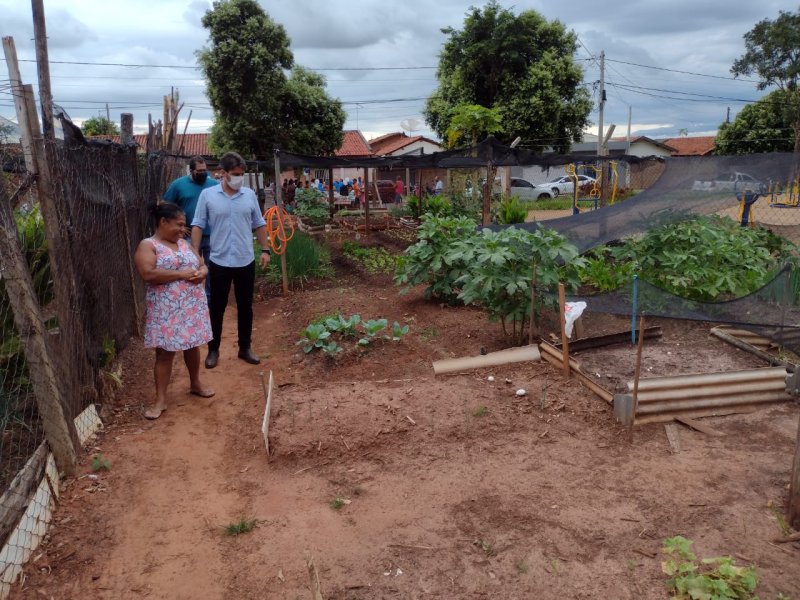Agricultura entrega nova horta comunitária no Jardim Pevi