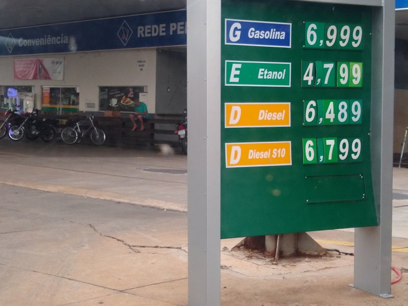 Gasolina tem aumento médio em Penápolis