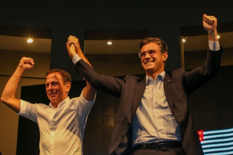 Doria deixa governo de São Paulo e Rodrigo Garcia assume o cargo