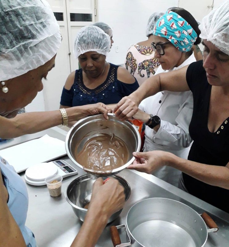 Oficina de Páscoa contempla cerca de 50 famílias