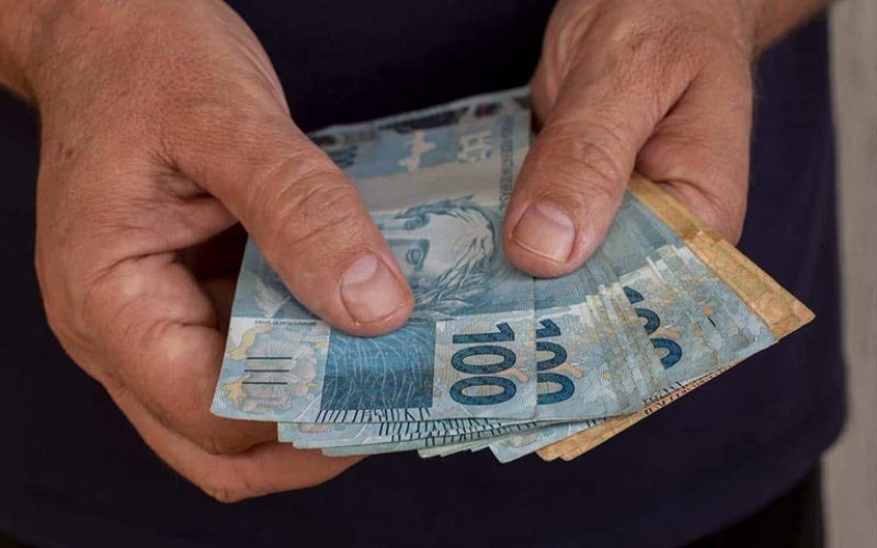 Segurados do INSS já podem consultar o 13º