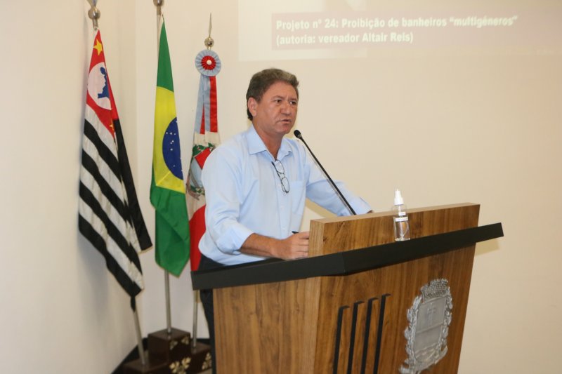 Banheiro multigênero: Altair Reis retira projeto de votação na Câmara Municipal